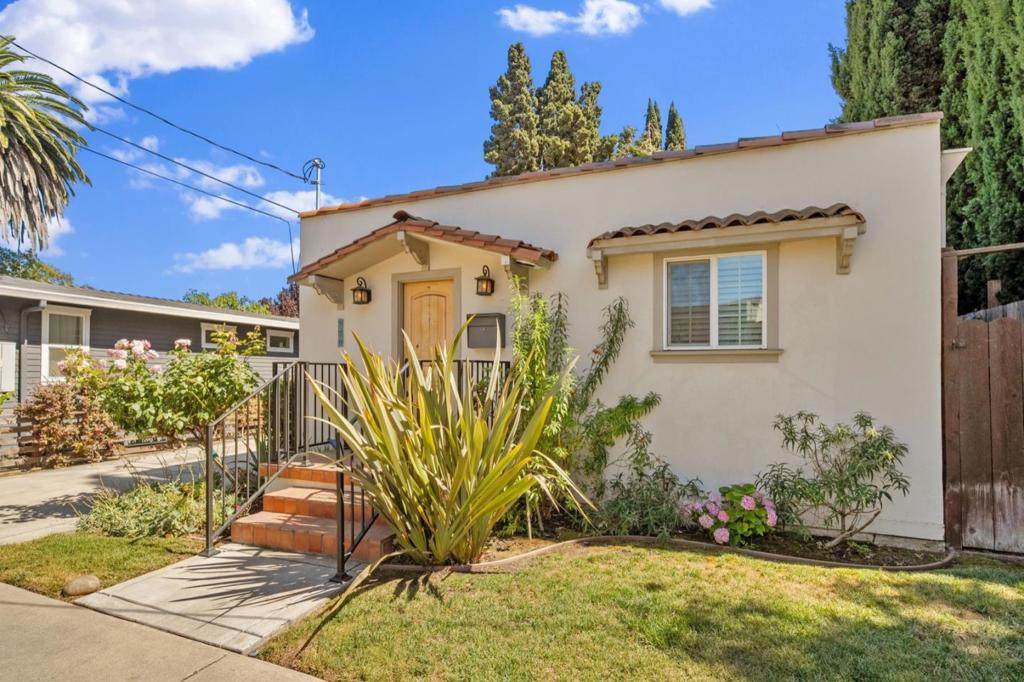 920 Julian Street - Photo 1