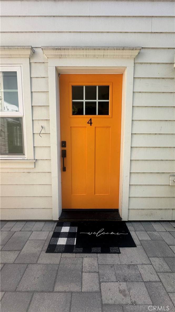 4818 Satsuma Avenue - Photo 1