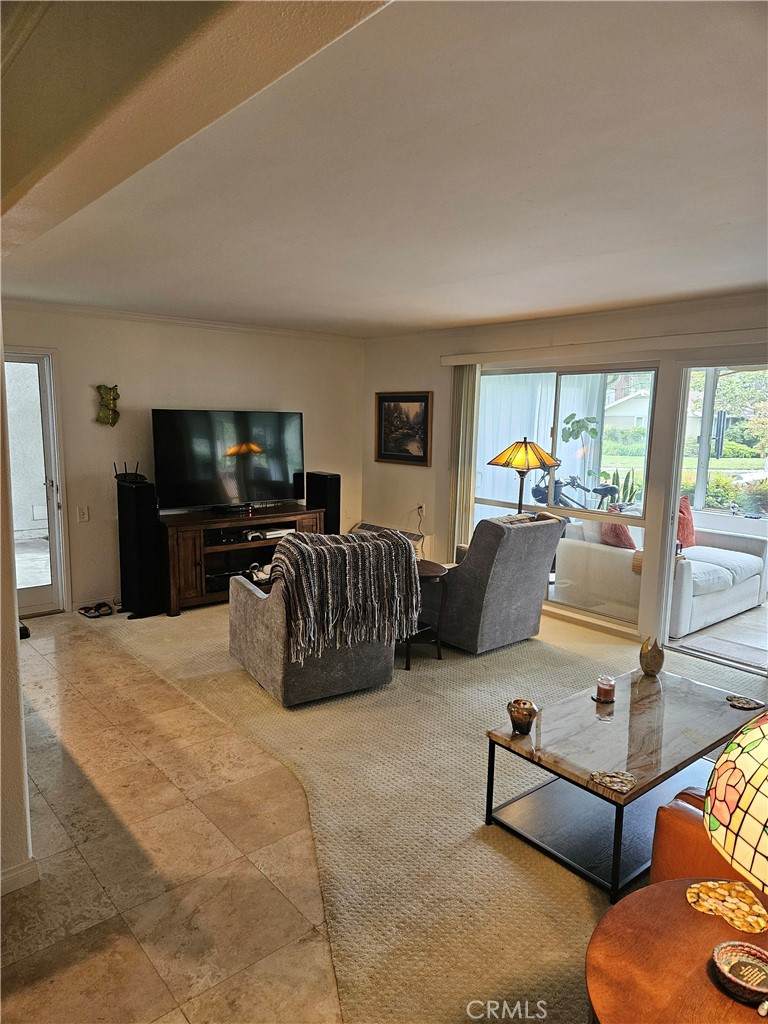 804 Ronda Mendoza - Photo 1