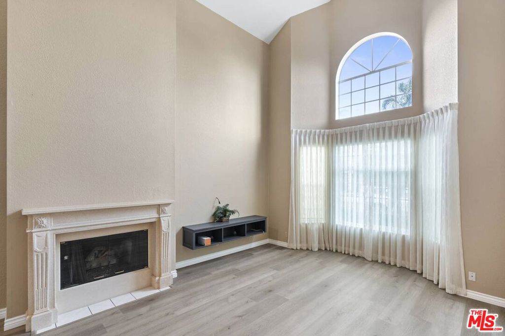 2210 Graham Avenue - Photo 1