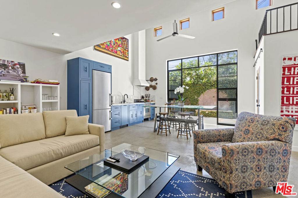 835 Harper Ave - Photo 1
