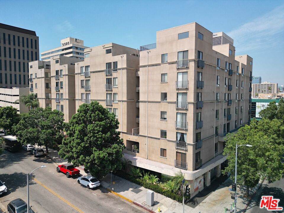 625 Berendo Street - Photo 1