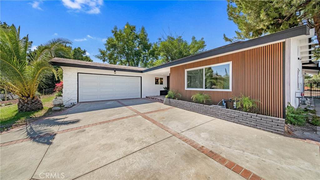 22137 Gresham Street - Photo 1