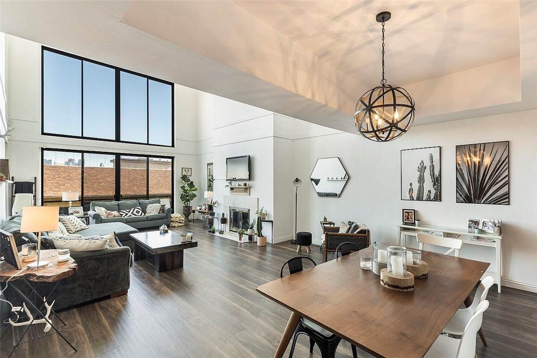 1880 Veteran Avenue - Photo 1