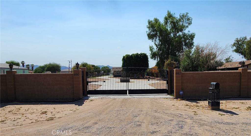 690 Riviera Drive - Photo 1