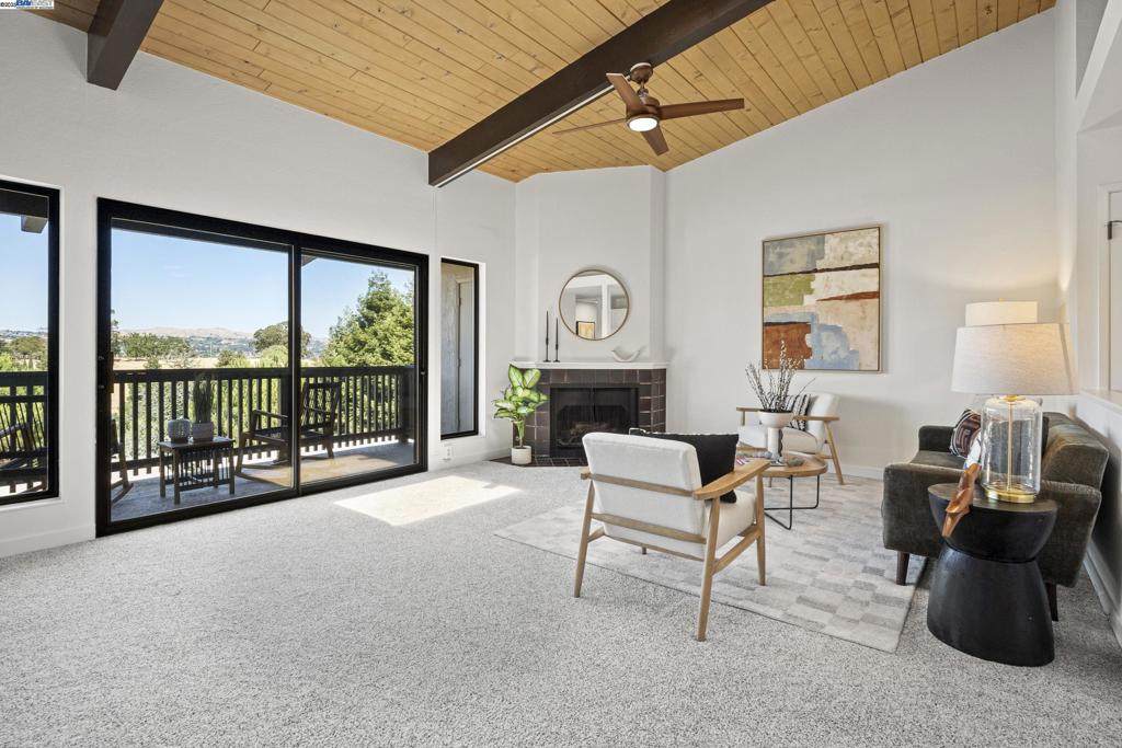 19100 Crest Ave - Photo 1