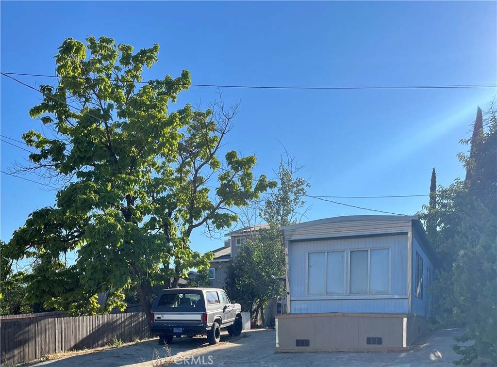 3955 Leonore Avenue - Photo 1