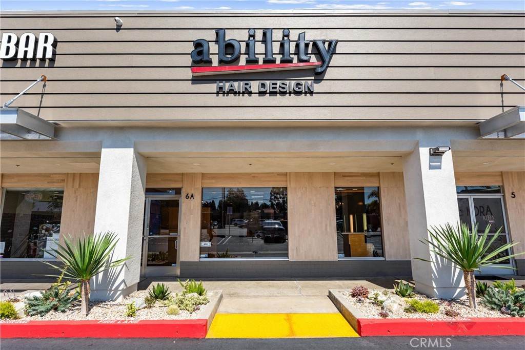 688 Baker Street - Photo 1