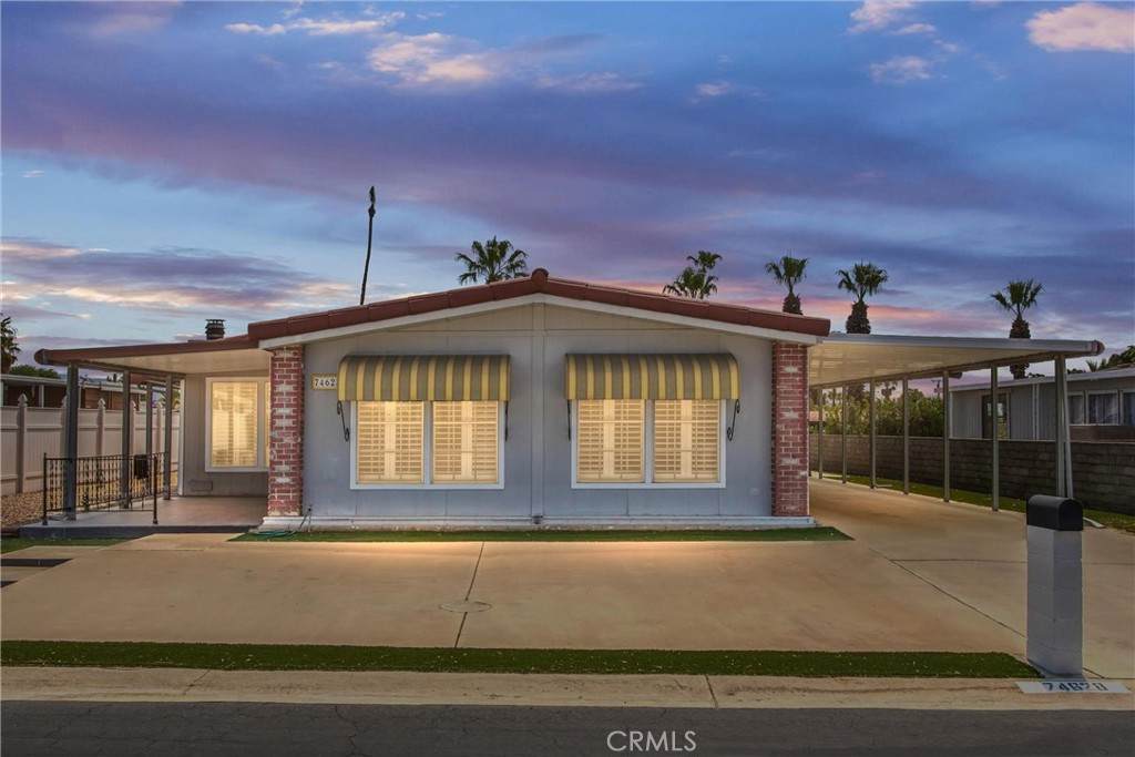 74628 Azurite Circle - Photo 1