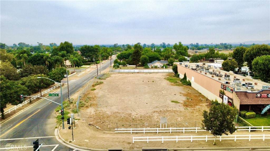 0 6th & Valleyview - Photo 1
