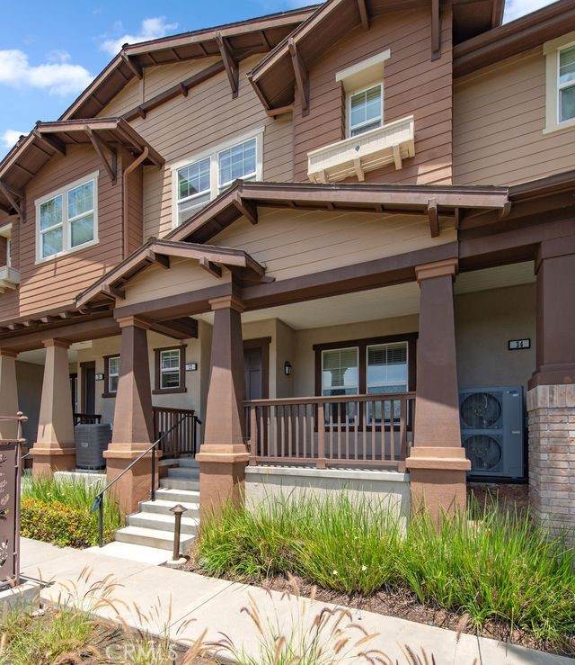 32 Clifford Lane - Photo 1