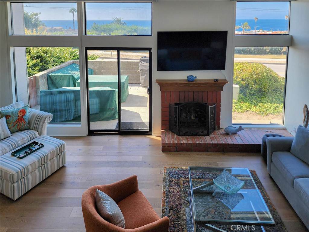 420 Palos Verdes Boulevard - Photo 1