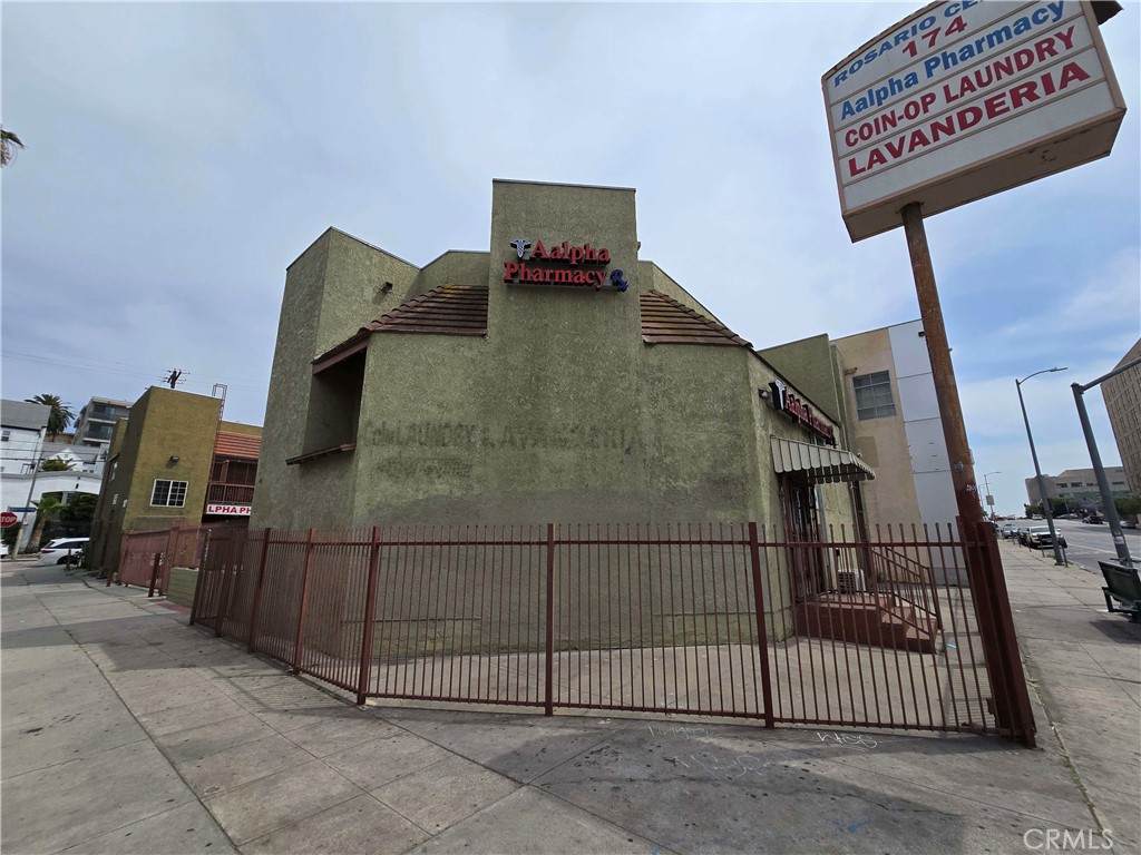 174 Alvarado Street - Photo 1
