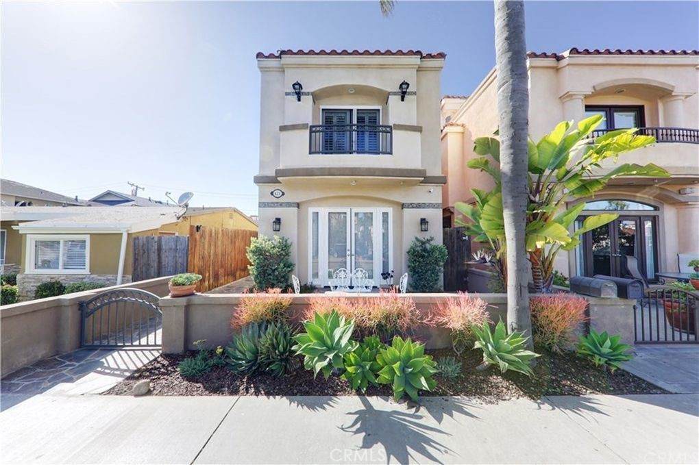 421 11th Street - Photo 1
