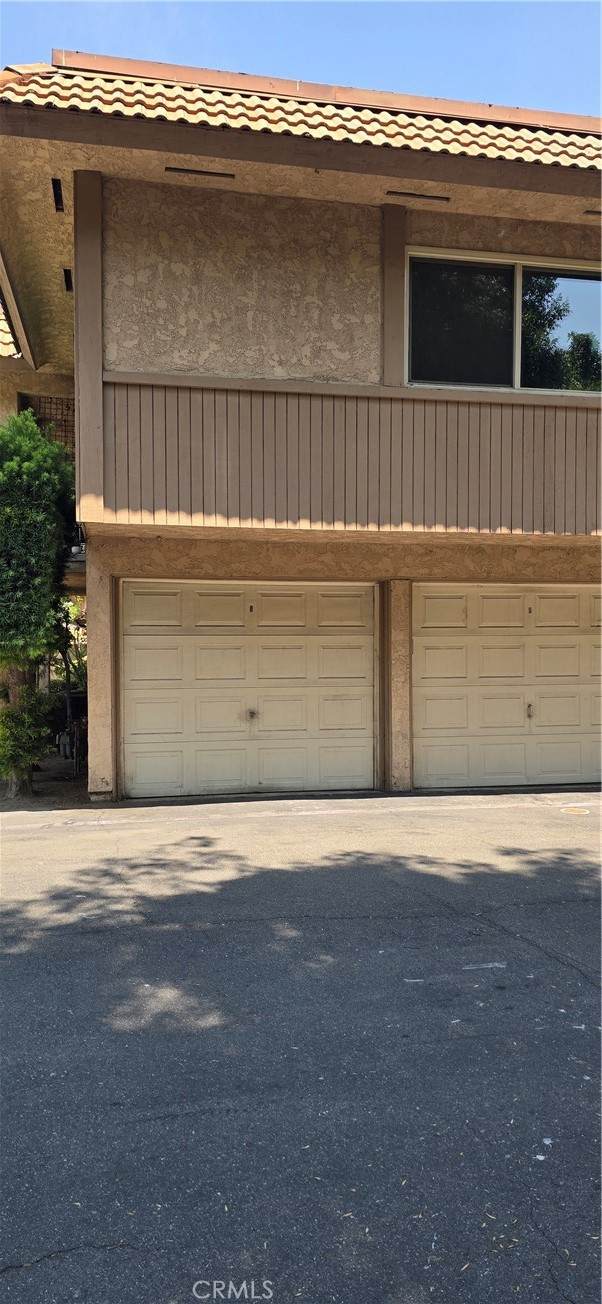 1124 Las Lomas Drive - Photo 1