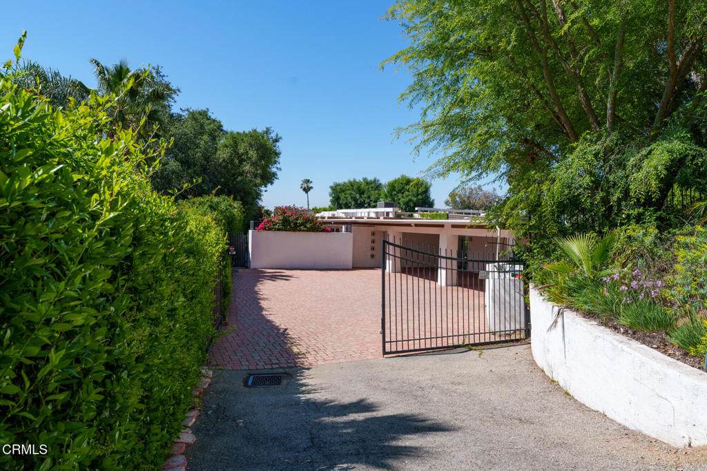 3350 Calvert Road - Photo 1