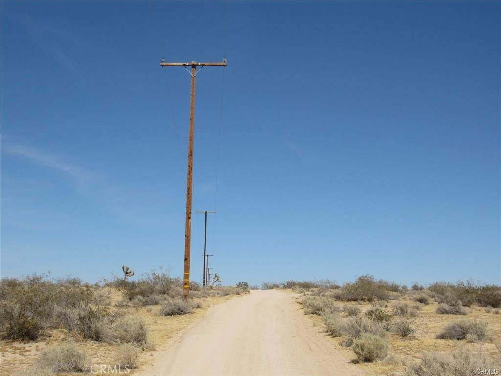 10933 Sierra Road - Photo 1