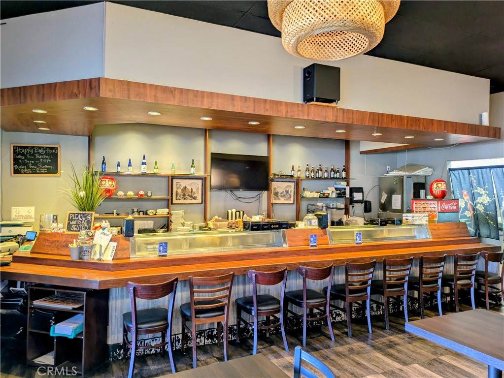 313 Los Angeles Avenue - Photo 1