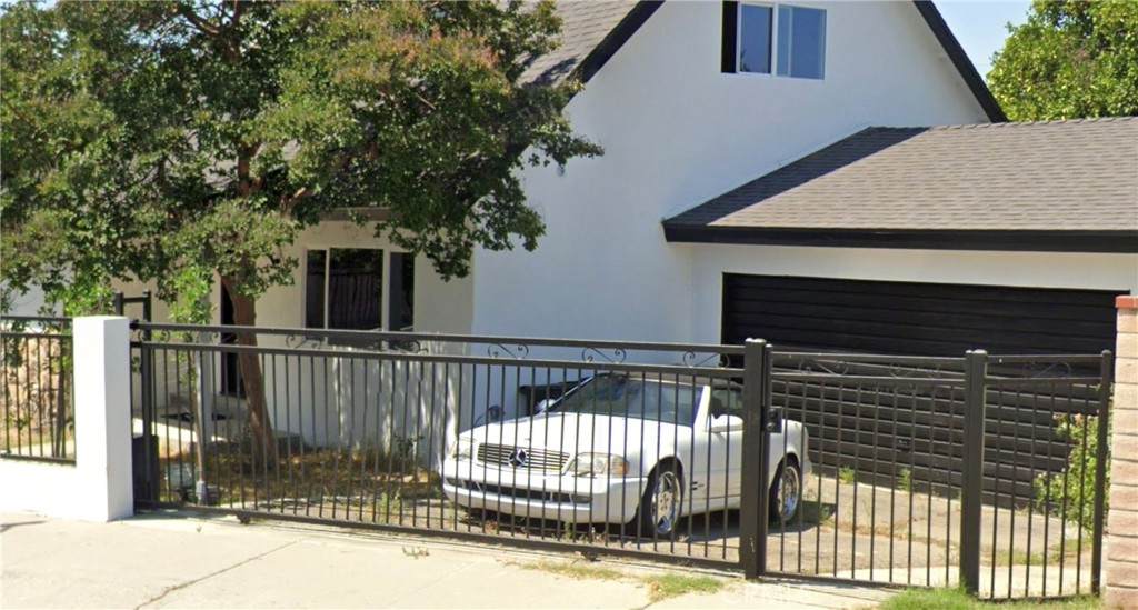 7923 Bellaire Avenue - Photo 1