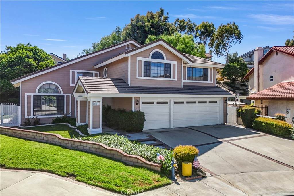 981 Silvertip Drive - Photo 1