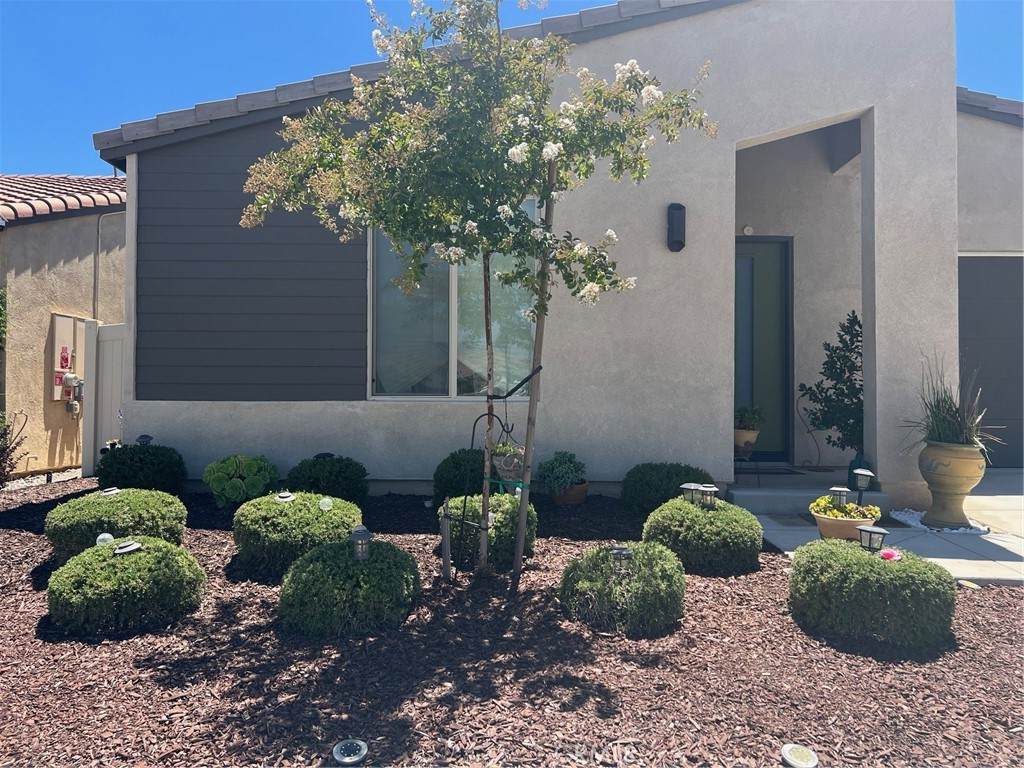 1611 Trailview Drive - Photo 1