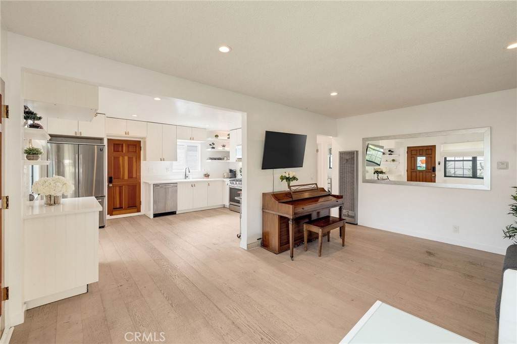 207 Aviation Boulevard - Photo 1