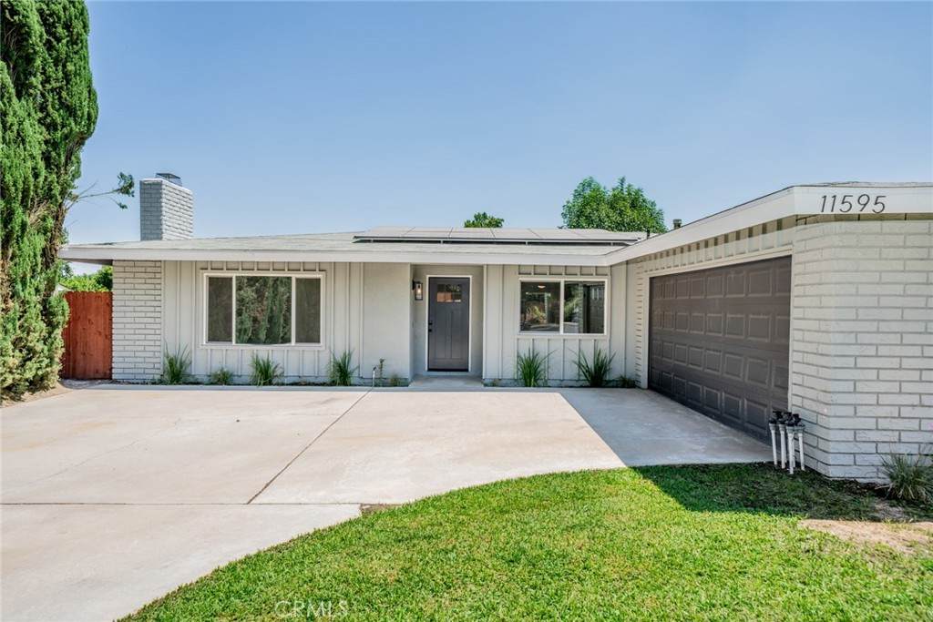 11595 Poplar Street - Photo 1