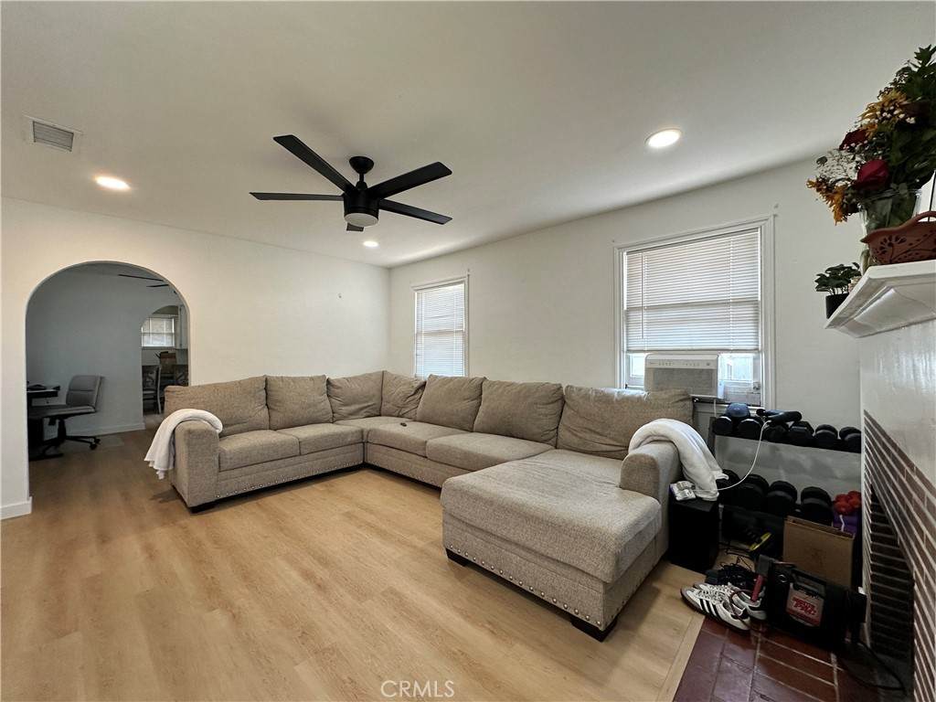 https://bt-photos.global.ssl.fastly.net/socal/orig_boomver_2_374995944-2.jpg