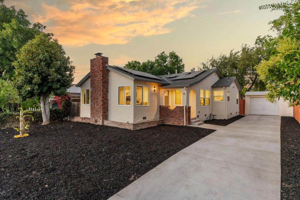 366 Cureton Place - Photo 1