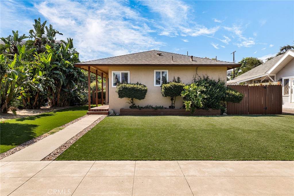 576 Columbia Avenue - Photo 1