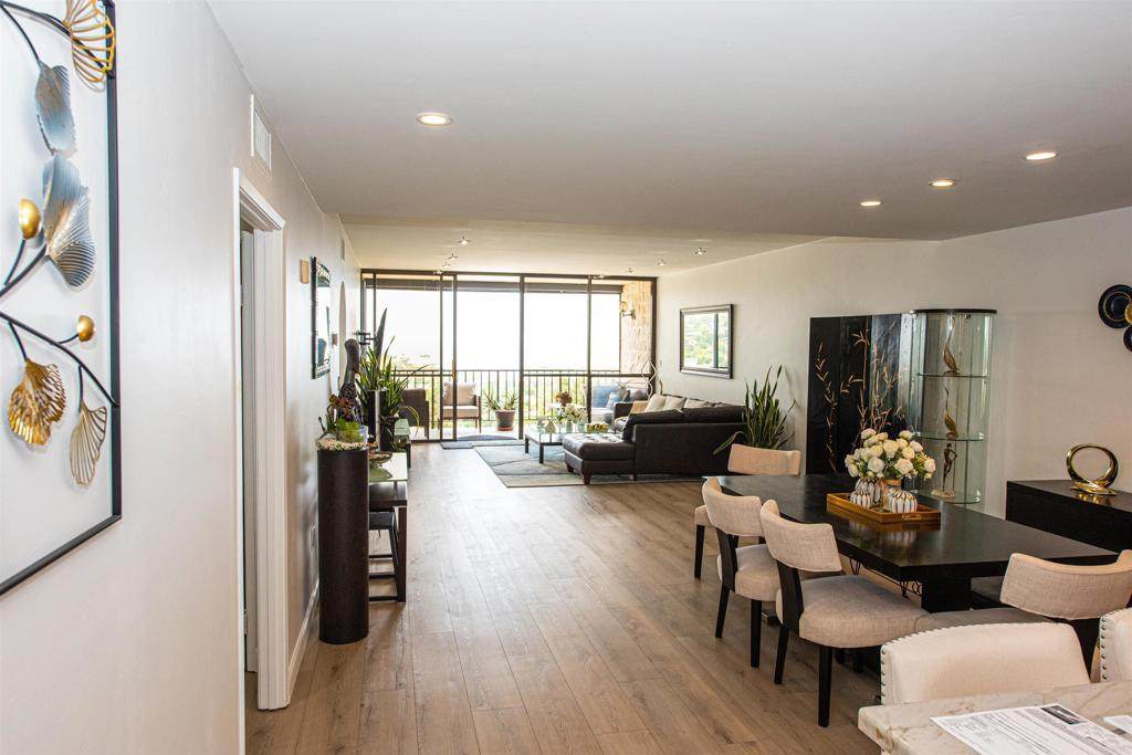 2500 Torrey Pines Road - Photo 1