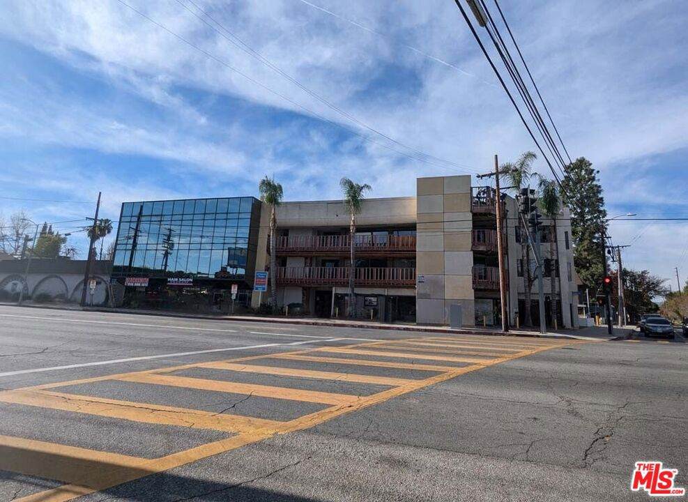 6047 Tampa Avenue - Photo 1