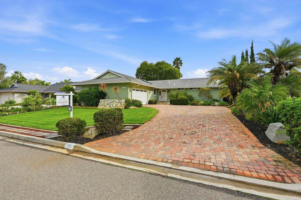 1051 La Reina Drive - Photo 1