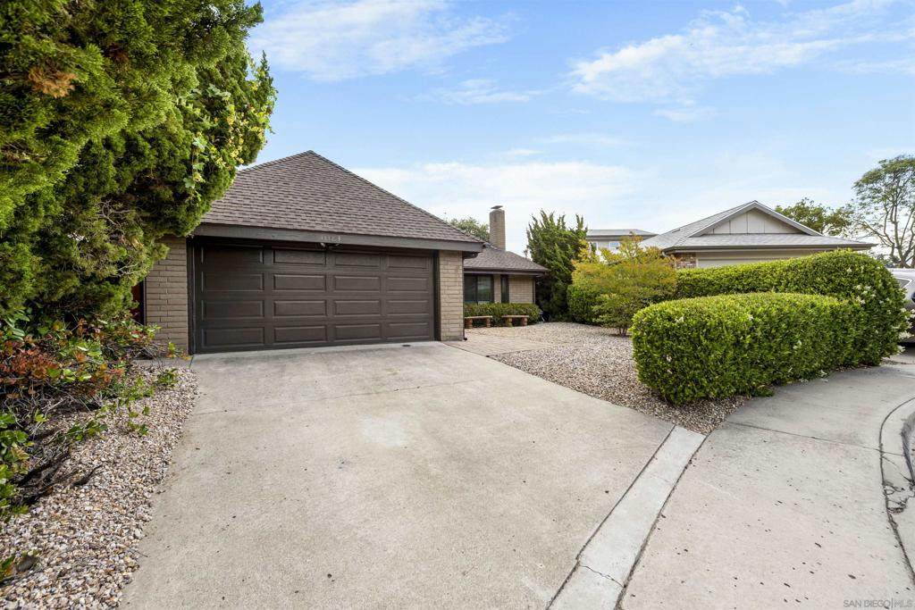 11183 Linares - Photo 1