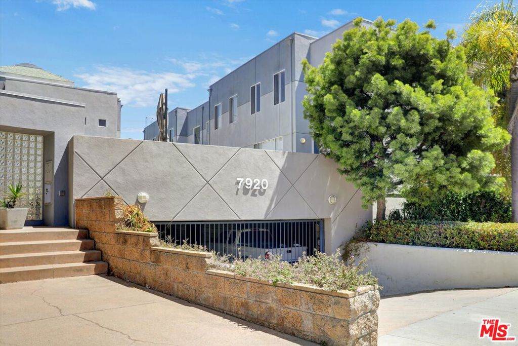 7920 Anise Avenue - Photo 1