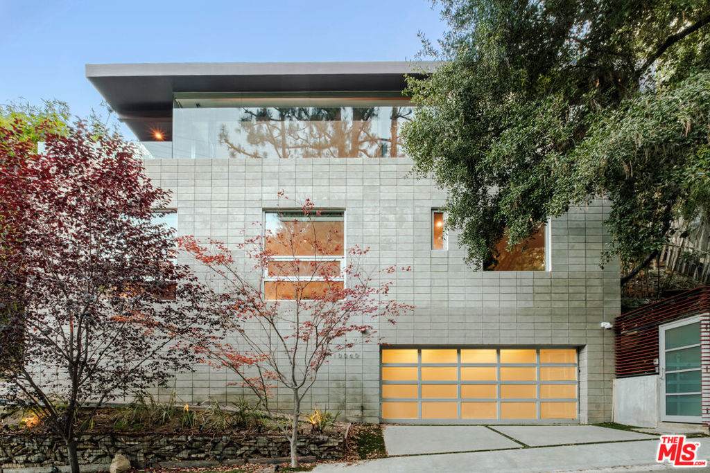 10060 Westwanda Drive - Photo 1