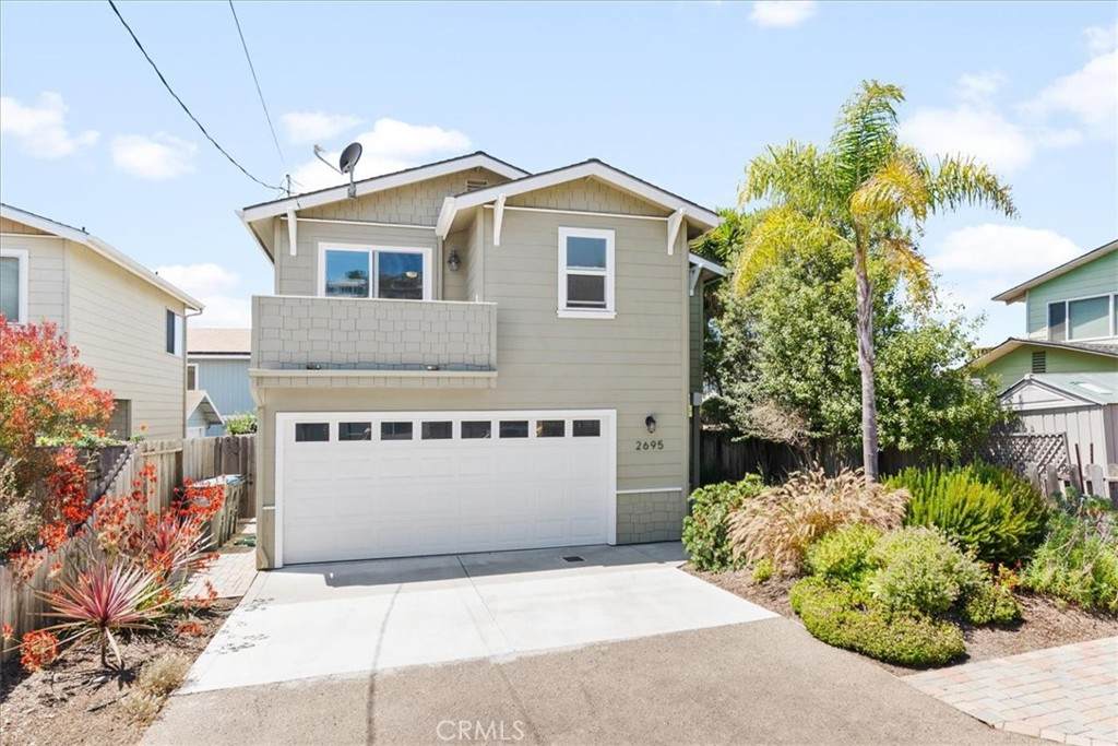 2695 Hemlock Avenue - Photo 1