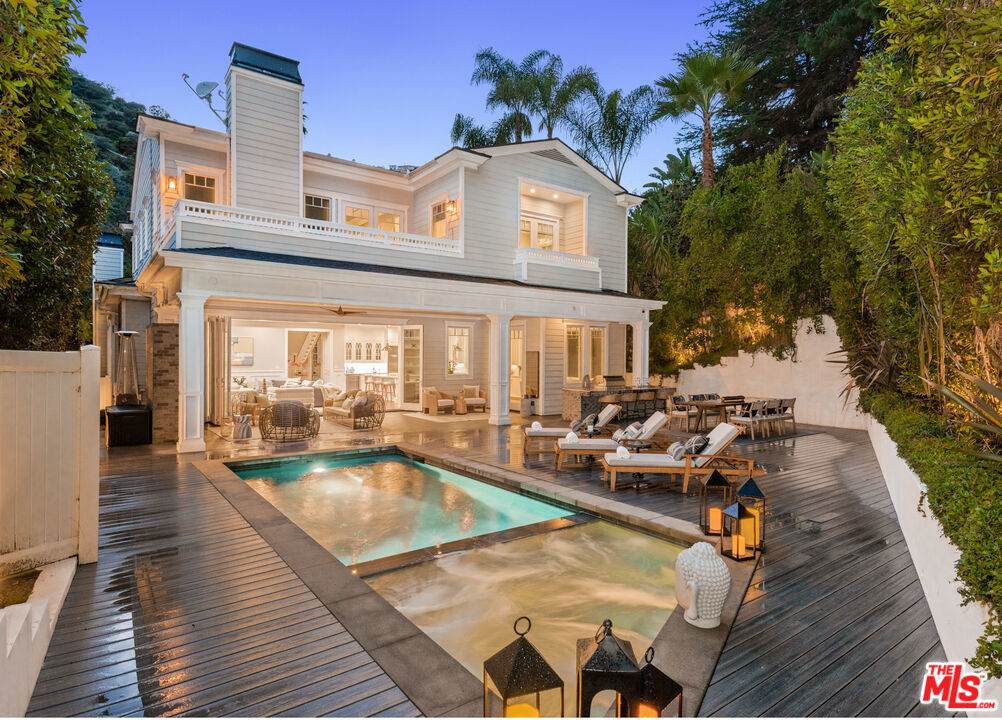 1836 Laurel Canyon Boulevard - Photo 1