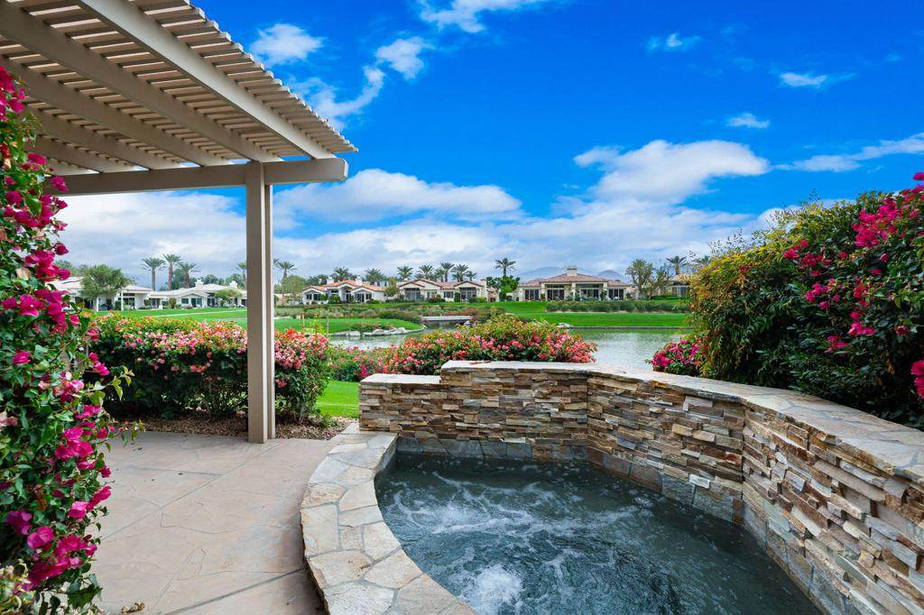https://bt-photos.global.ssl.fastly.net/socal/orig_boomver_2_375079843-2.jpg