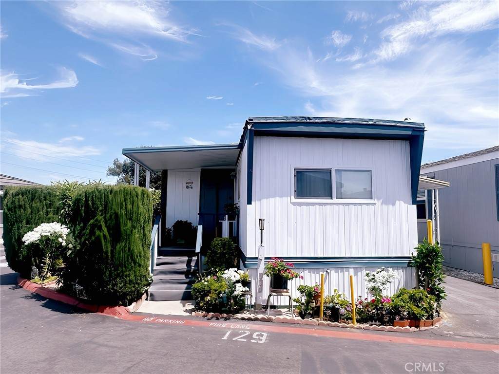 11101 Imperial Hwy - Photo 1