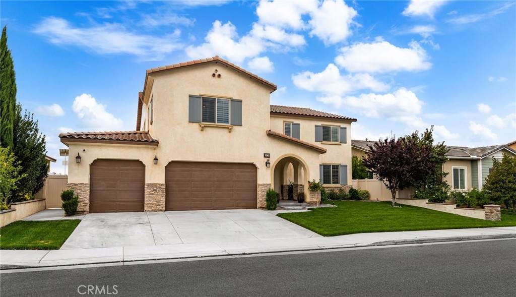 1579 Croton Street - Photo 1