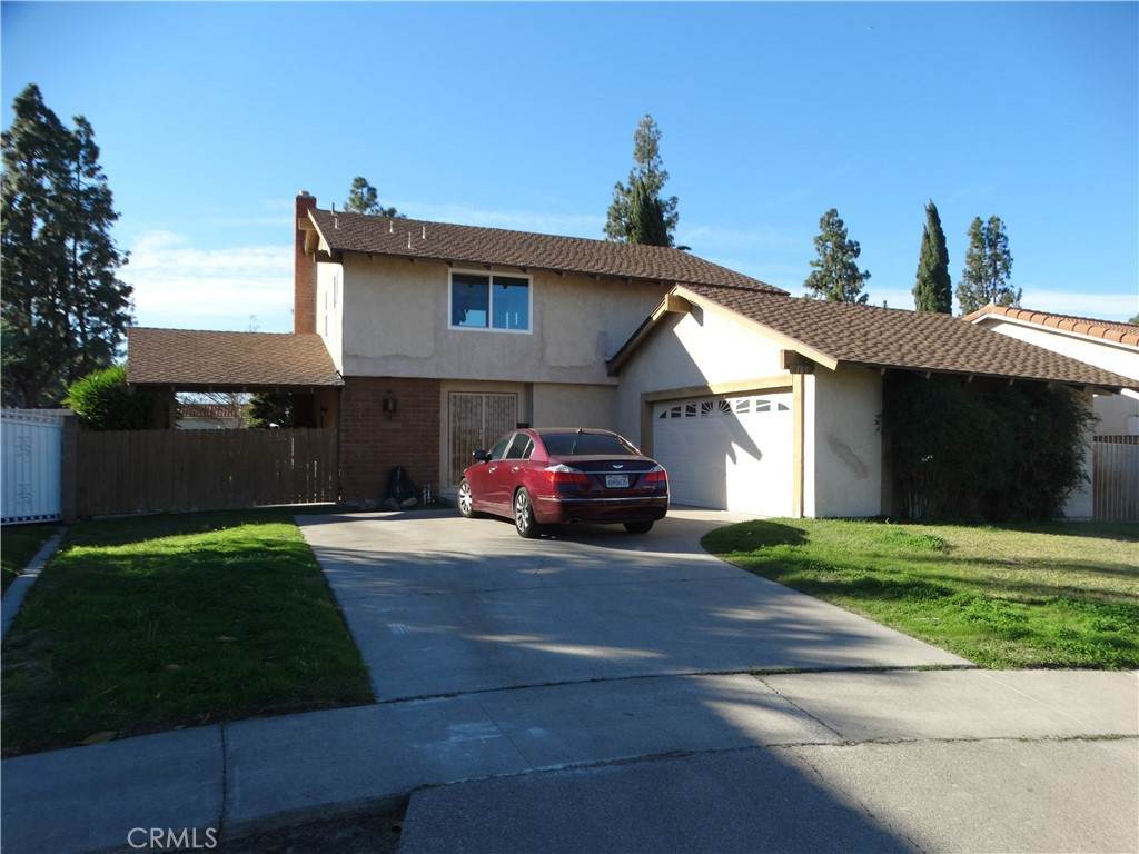 165 Connie Circle - Photo 1