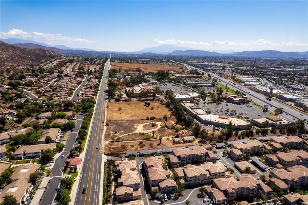 https://bt-photos.global.ssl.fastly.net/socal/orig_boomver_2_375128939-2.jpg