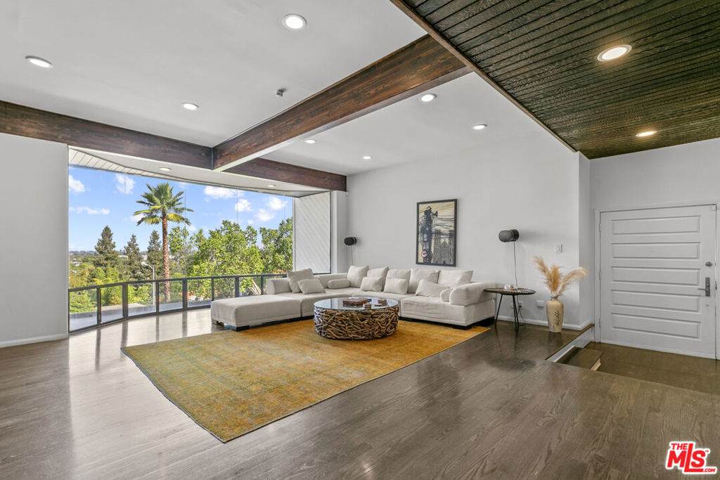 13952 Valley Vista Boulevard - Photo 1