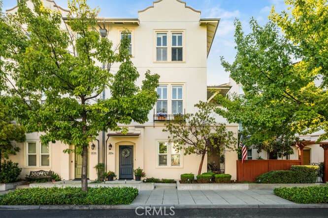 2234 Hutchinson Street - Photo 1