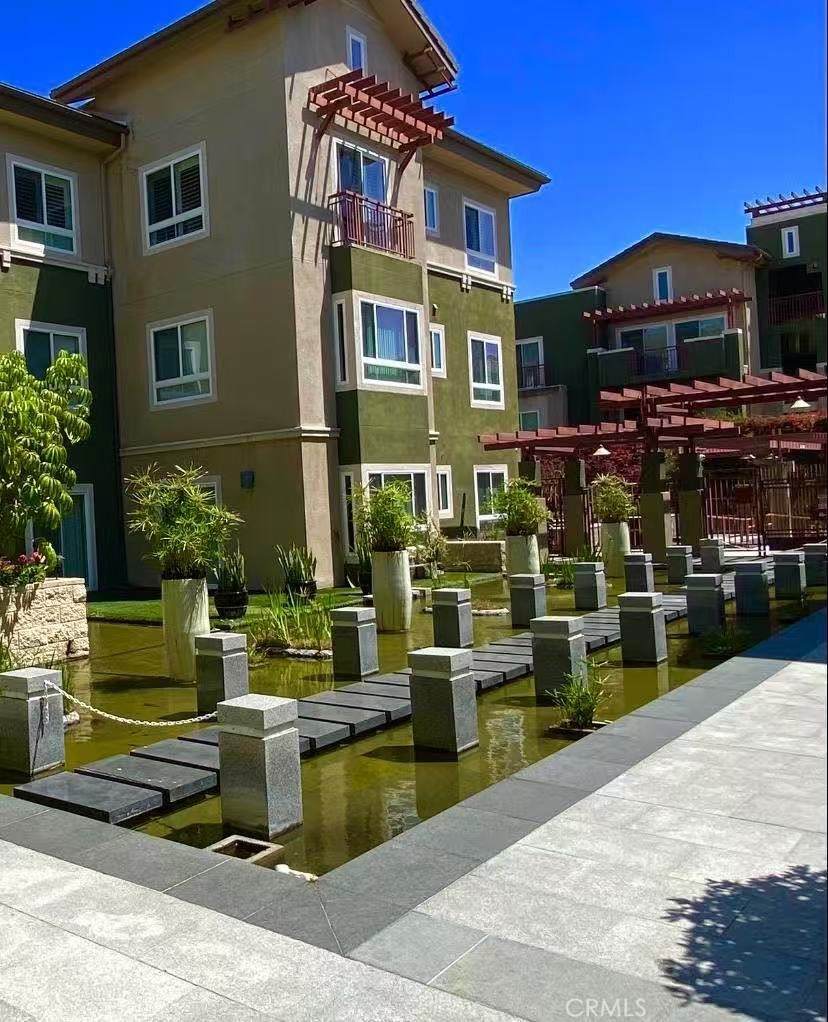 https://bt-photos.global.ssl.fastly.net/socal/orig_boomver_2_375152699-2.jpg