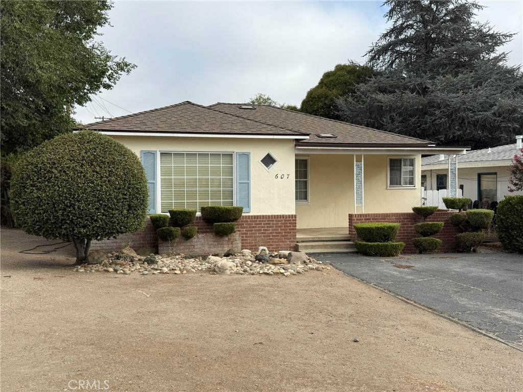 607 30th Street - Photo 1