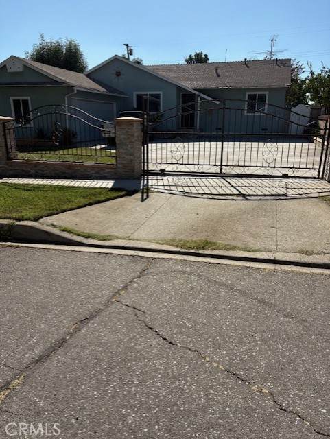 595 Juniper Avenue - Photo 1