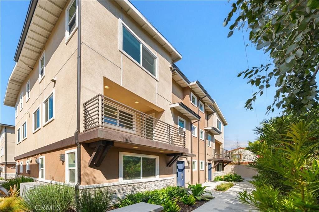 23238 Marigold Avenue - Photo 1