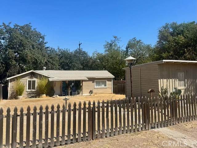 818 Olive Street - Photo 1